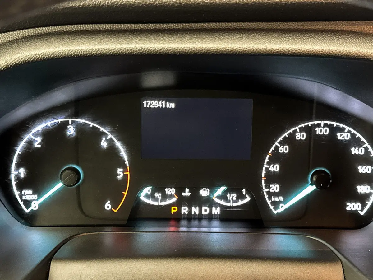 320 2.0 TDCI L2H1 Limited DC 130pk Automaat Navigatie Dubbele cabine Stoelverwarming Trekhaak Cruise control Airco Euro 6