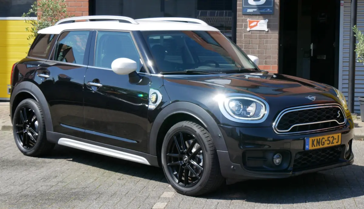1.5 Cooper ALL4 Chili sportstoelen. camera.