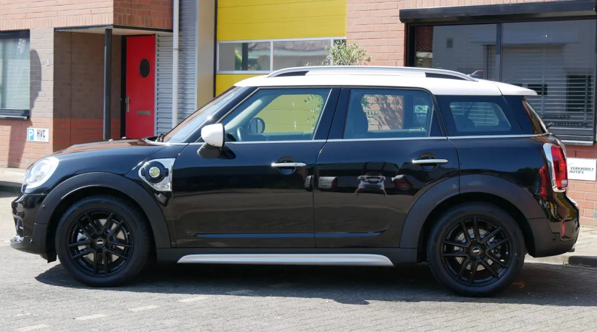 1.5 Cooper ALL4 Chili sportstoelen. camera.