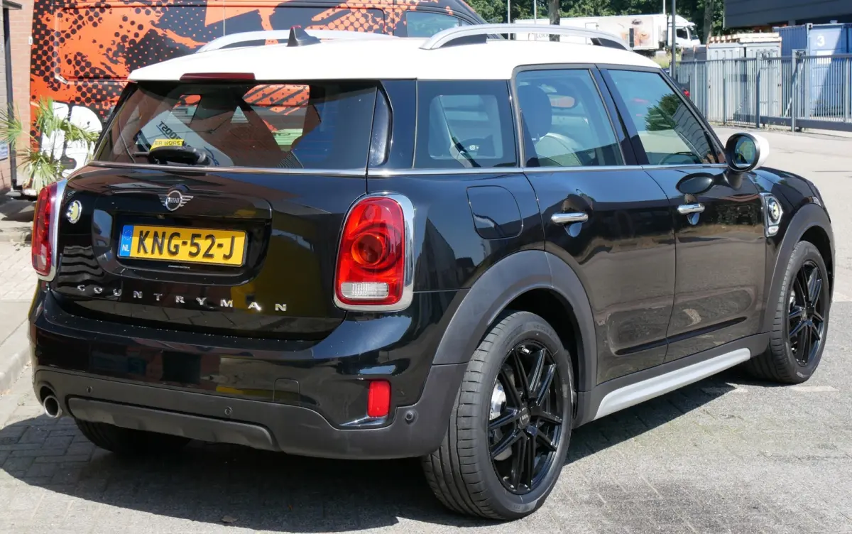 1.5 Cooper ALL4 Chili sportstoelen. camera.