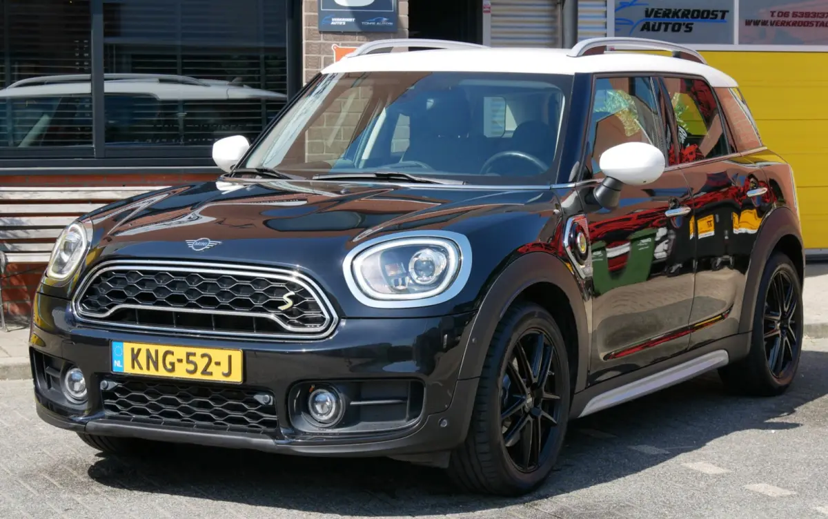 1.5 Cooper ALL4 Chili sportstoelen. camera.