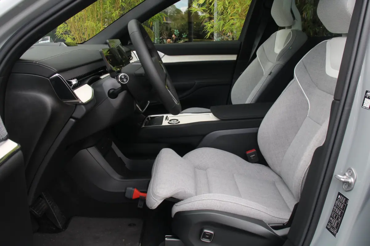 Twin Motor Performance Ultra 7p. 111 kWh | Tailored Wool | Trekhaak | Luchtvering | Bowers&Wilkins | 22" Velgen