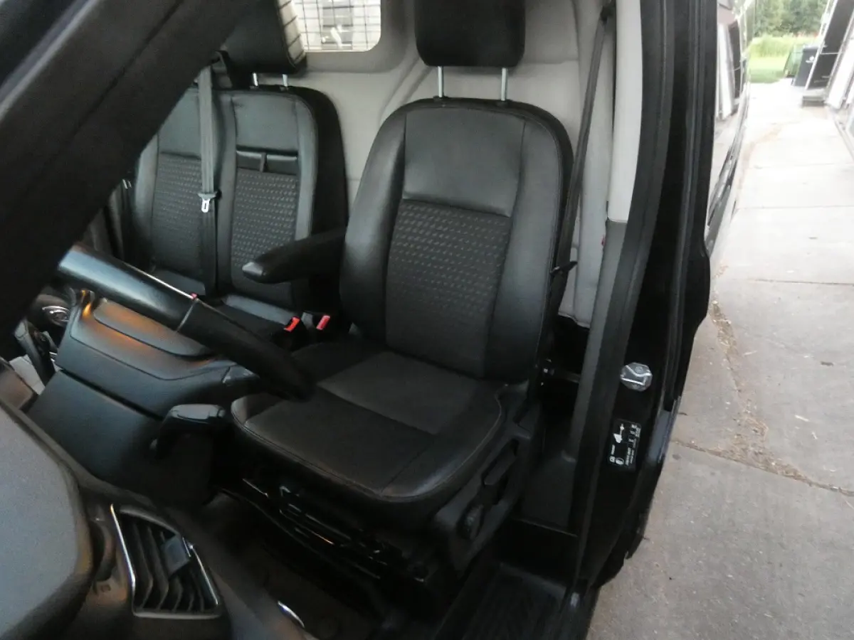 320 2.0 TDCI L2H1*Sport*leder* navi/cam*