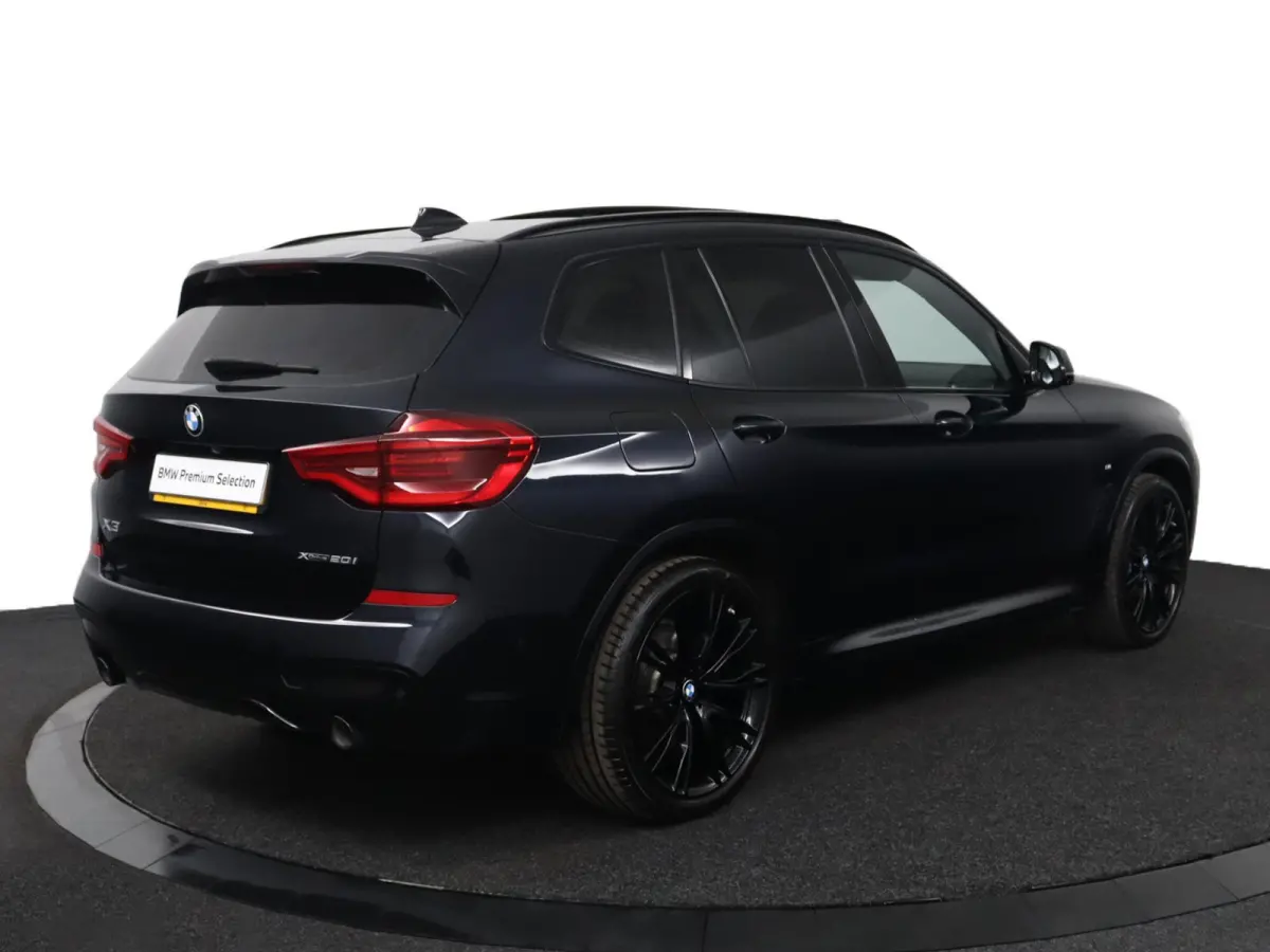 xDrive20i High Executive Edition M-Sportpakket | Panorama dak | Lederen bekleding | Driving Assistant Plus | Harman/Kardon