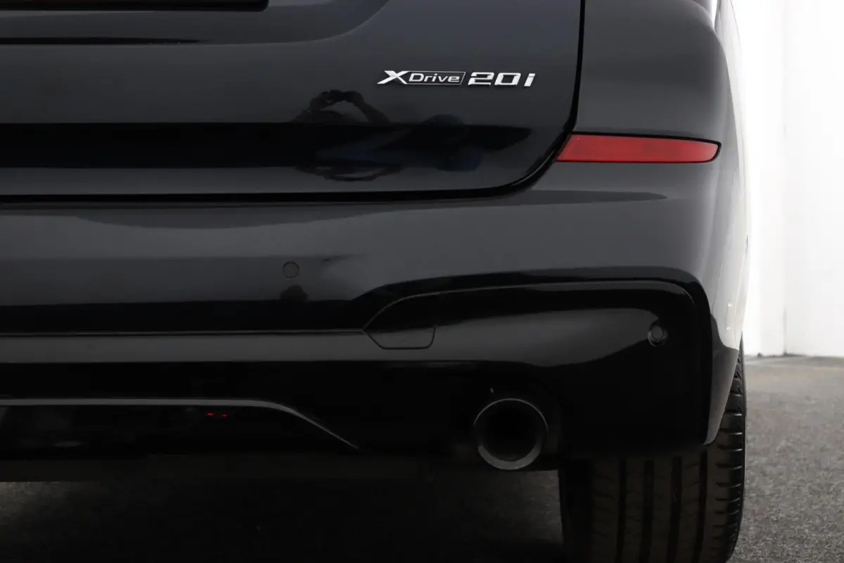 xDrive20i High Executive Edition M-Sportpakket | Panorama dak | Lederen bekleding | Driving Assistant Plus | Harman/Kardon