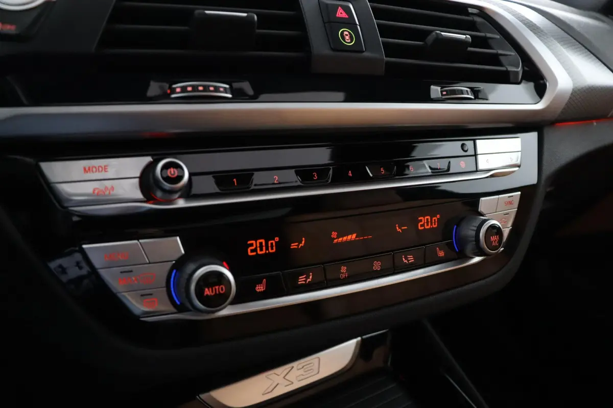 xDrive20i High Executive Edition M-Sportpakket | Panorama dak | Lederen bekleding | Driving Assistant Plus | Harman/Kardon