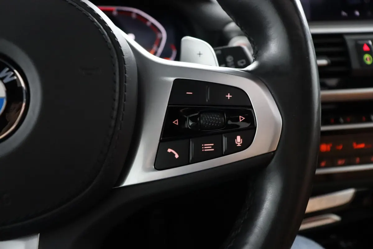 xDrive20i High Executive Edition M-Sportpakket | Panorama dak | Lederen bekleding | Driving Assistant Plus | Harman/Kardon