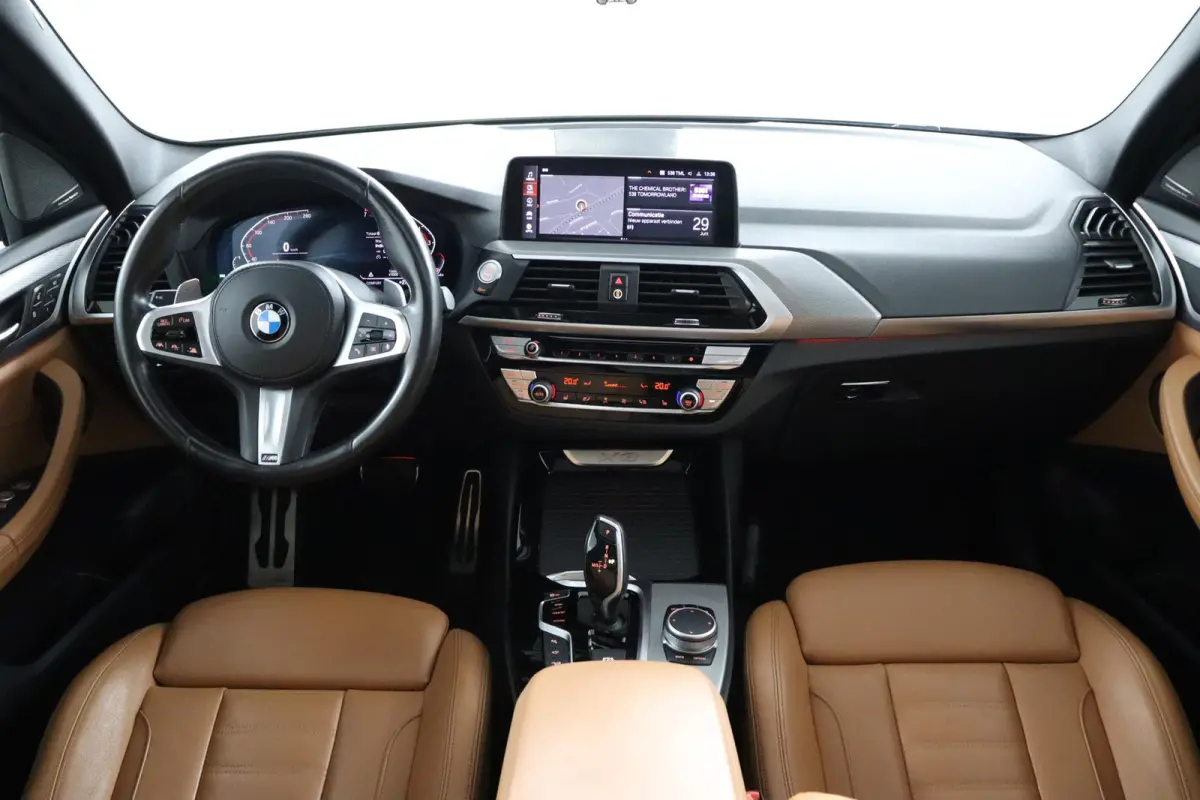 xDrive20i High Executive Edition M-Sportpakket | Panorama dak | Lederen bekleding | Driving Assistant Plus | Harman/Kardon
