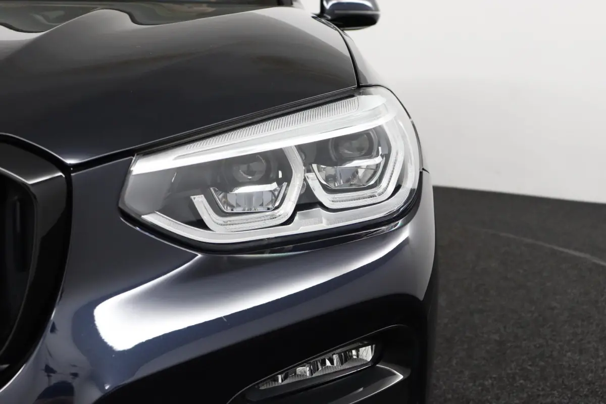 xDrive20i High Executive Edition M-Sportpakket | Panorama dak | Lederen bekleding | Driving Assistant Plus | Harman/Kardon