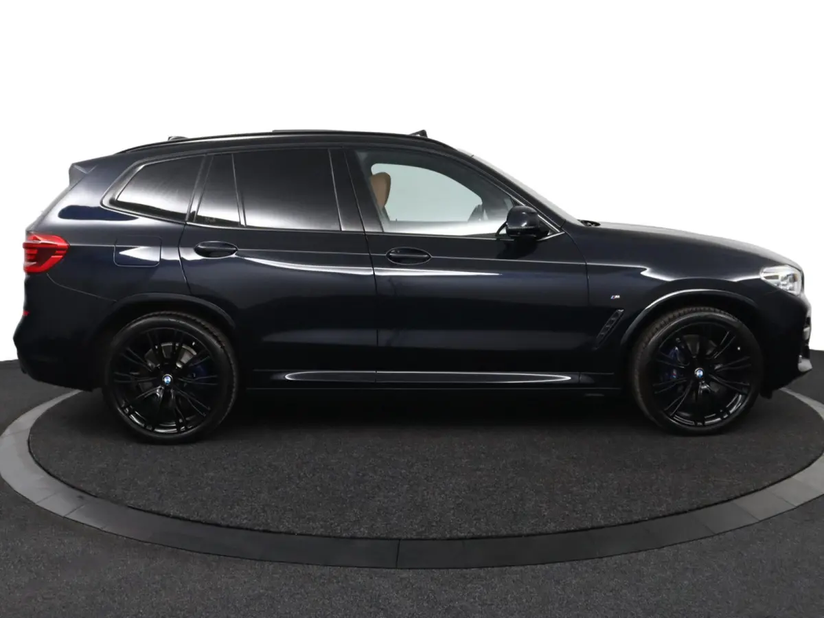 xDrive20i High Executive Edition M-Sportpakket | Panorama dak | Lederen bekleding | Driving Assistant Plus | Harman/Kardon