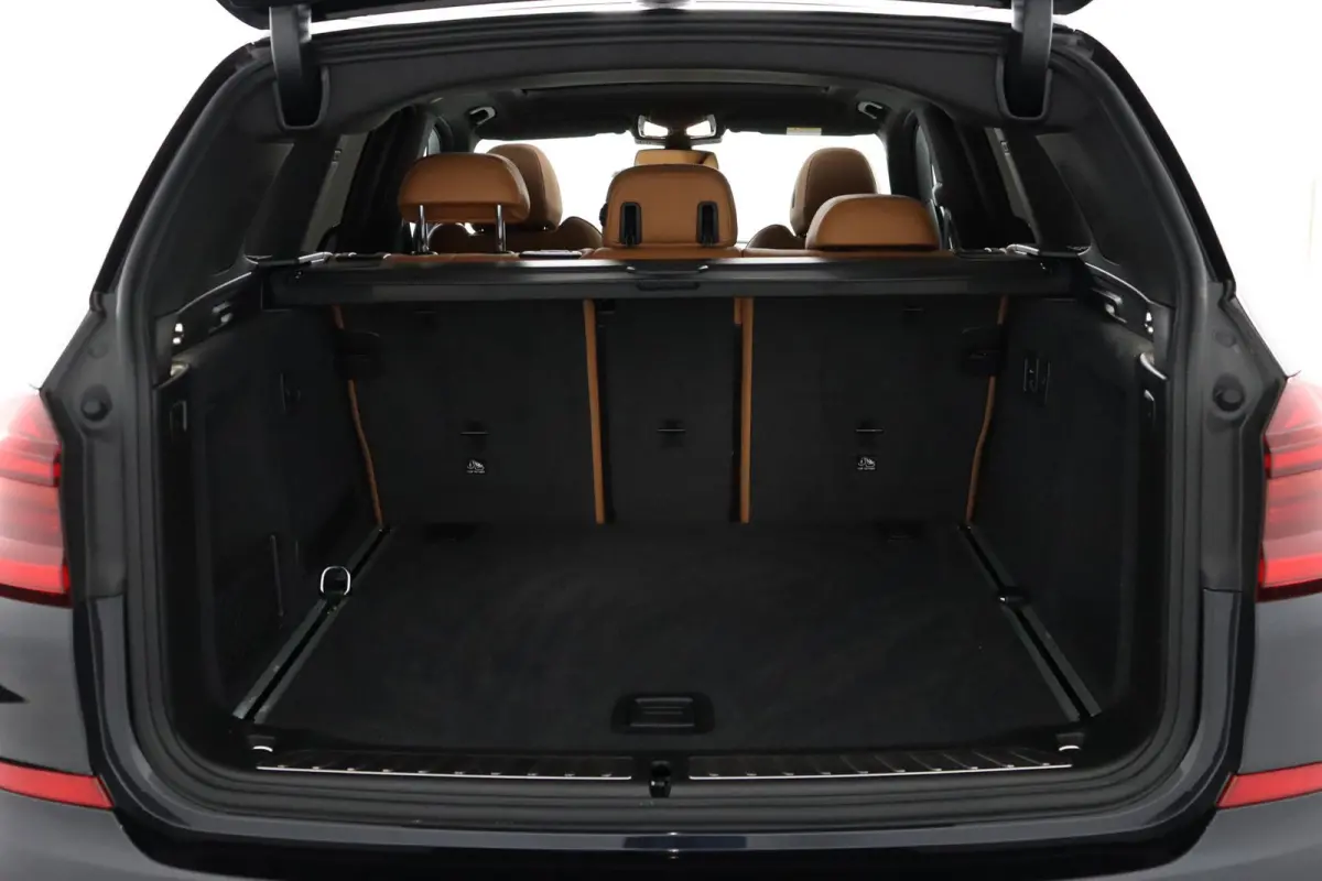 xDrive20i High Executive Edition M-Sportpakket | Panorama dak | Lederen bekleding | Driving Assistant Plus | Harman/Kardon