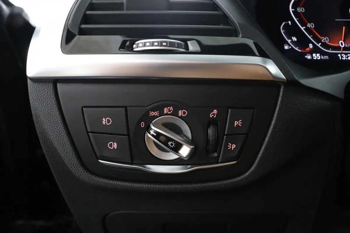 xDrive20i High Executive Edition M-Sportpakket | Panorama dak | Lederen bekleding | Driving Assistant Plus | Harman/Kardon