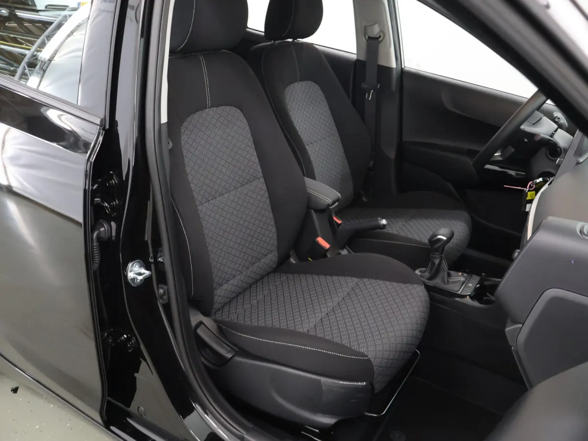 1.0 GDi DynamicLine AMT | Airconditioning | Cruise control | Navigatie | Rijstrookvolgassistentie | Achteruitrijcamera |