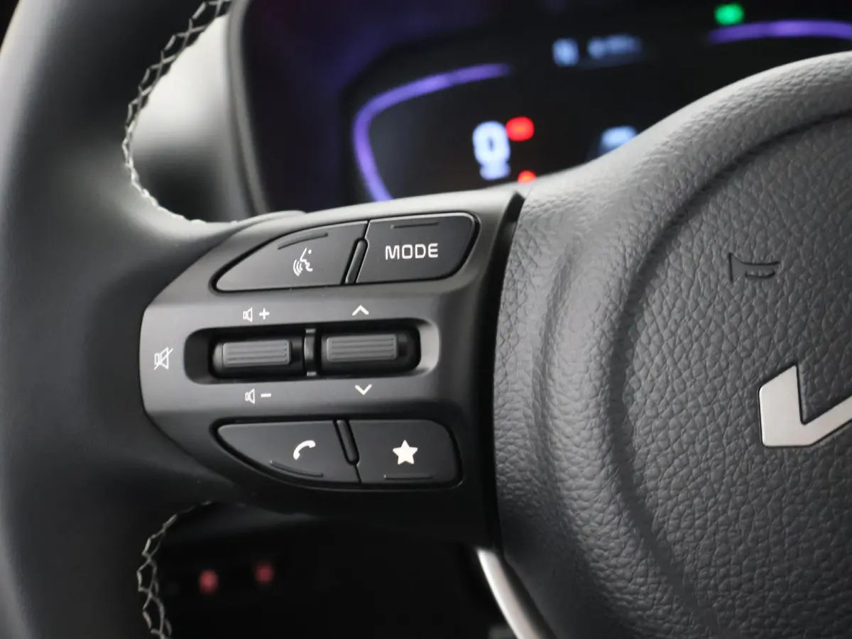 1.0 GDi DynamicLine AMT | Airconditioning | Cruise control | Navigatie | Rijstrookvolgassistentie | Achteruitrijcamera |