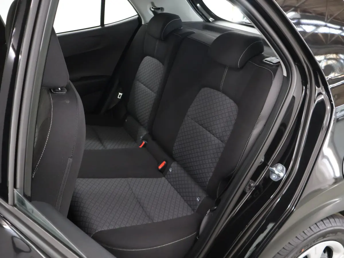 1.0 GDi DynamicLine AMT | Airconditioning | Cruise control | Navigatie | Rijstrookvolgassistentie | Achteruitrijcamera |