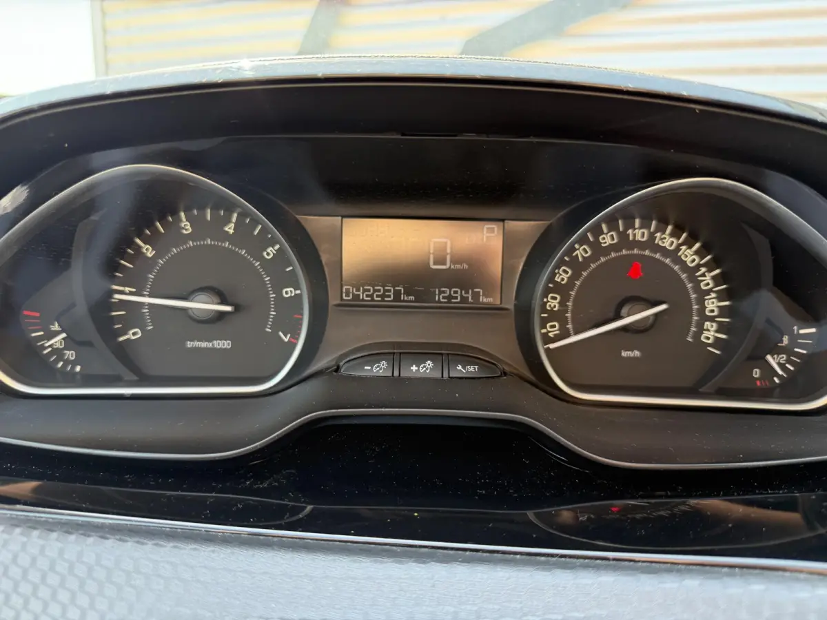 1.2 PureTech Blue Lion 2e Eigenaar|Navi|Airco|Carplay|Cruise|PDC|N.A.P|APK tot 04-2027