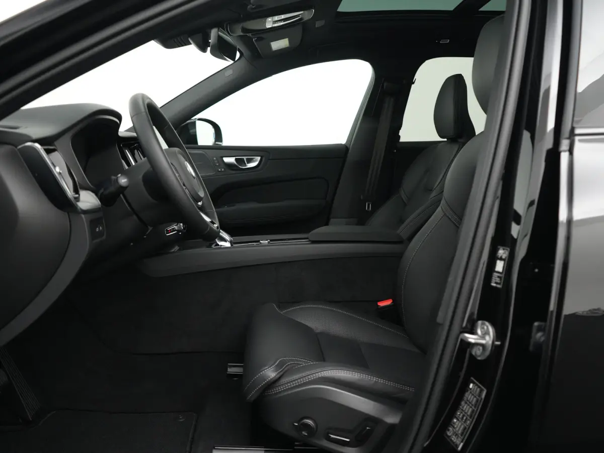 T6 Recharge Plus Black Edition | Head-Up | Nappa | Harman/Kardon | 360° | Panoramadak | Trekhaak | ACC | Stoelventilatie & -verwarming | BLIS