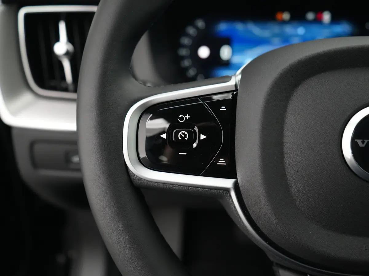 T6 Recharge Plus Black Edition | Head-Up | Nappa | Harman/Kardon | 360° | Panoramadak | Trekhaak | ACC | Stoelventilatie & -verwarming | BLIS