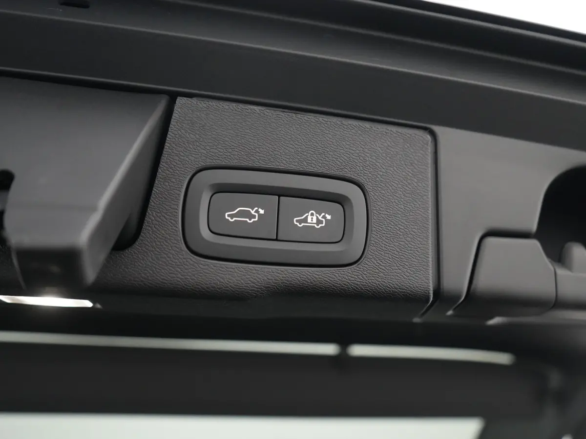 T6 Recharge Plus Black Edition | Head-Up | Nappa | Harman/Kardon | 360° | Panoramadak | Trekhaak | ACC | Stoelventilatie & -verwarming | BLIS