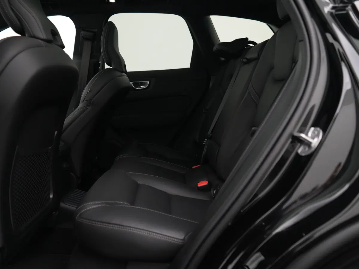 T6 Recharge Plus Black Edition | Head-Up | Nappa | Harman/Kardon | 360° | Panoramadak | Trekhaak | ACC | Stoelventilatie & -verwarming | BLIS
