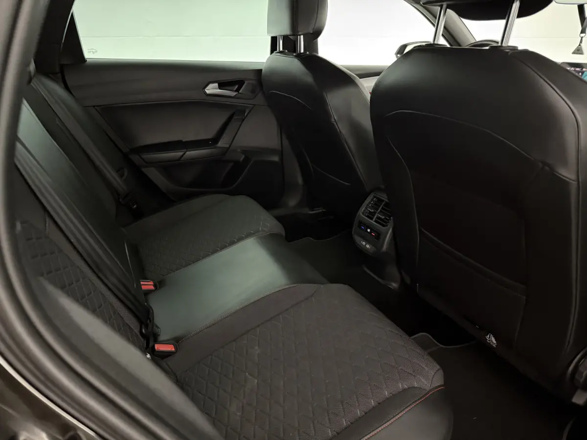 1.4 TSI eHybrid PHEV FR Business Intense | Virtual | Camera | Sfeer | Trekhaak | Carplay | Stoel/Stuurverw.