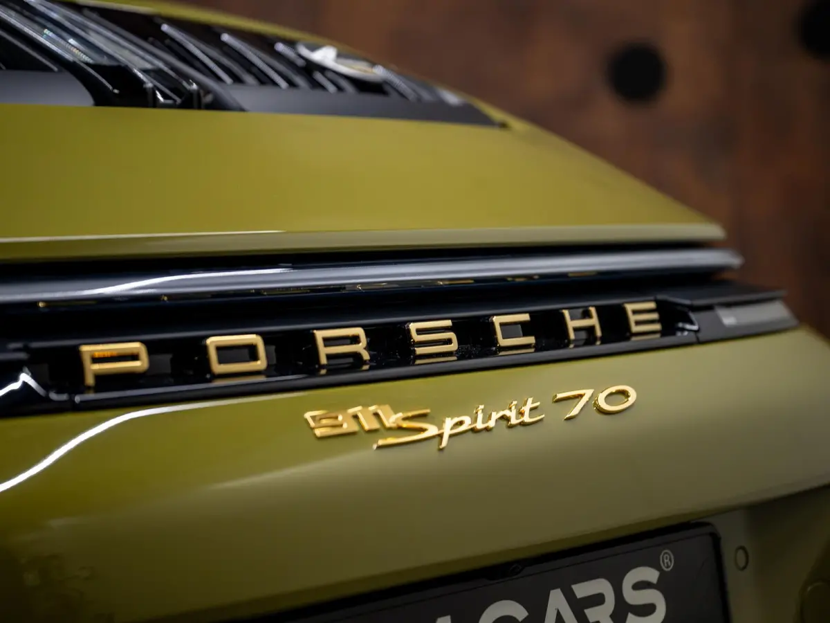 3.6 T-Hybrid Carrera Spirit 70 | Exclusive Manufaktur | Burmester | Lift | InnoDrive | 360° |