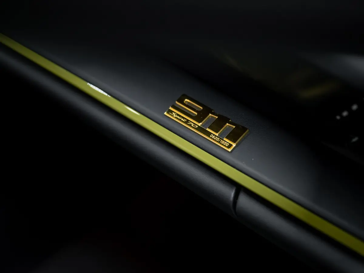 3.6 T-Hybrid Carrera Spirit 70 | Exclusive Manufaktur | Burmester | Lift | InnoDrive | 360° |