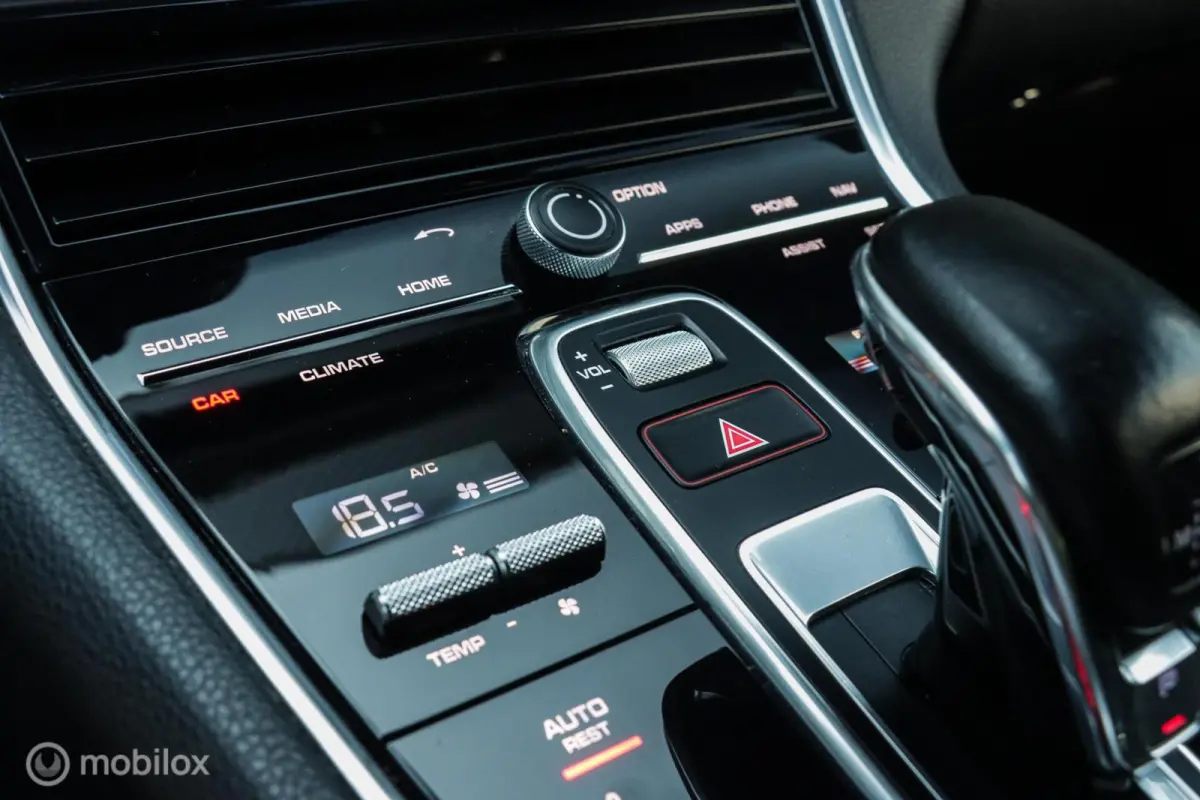 3.0 4|PDLS|CAMERA|LED|MEMORY|LANE-ASSIST|CARPLAY
