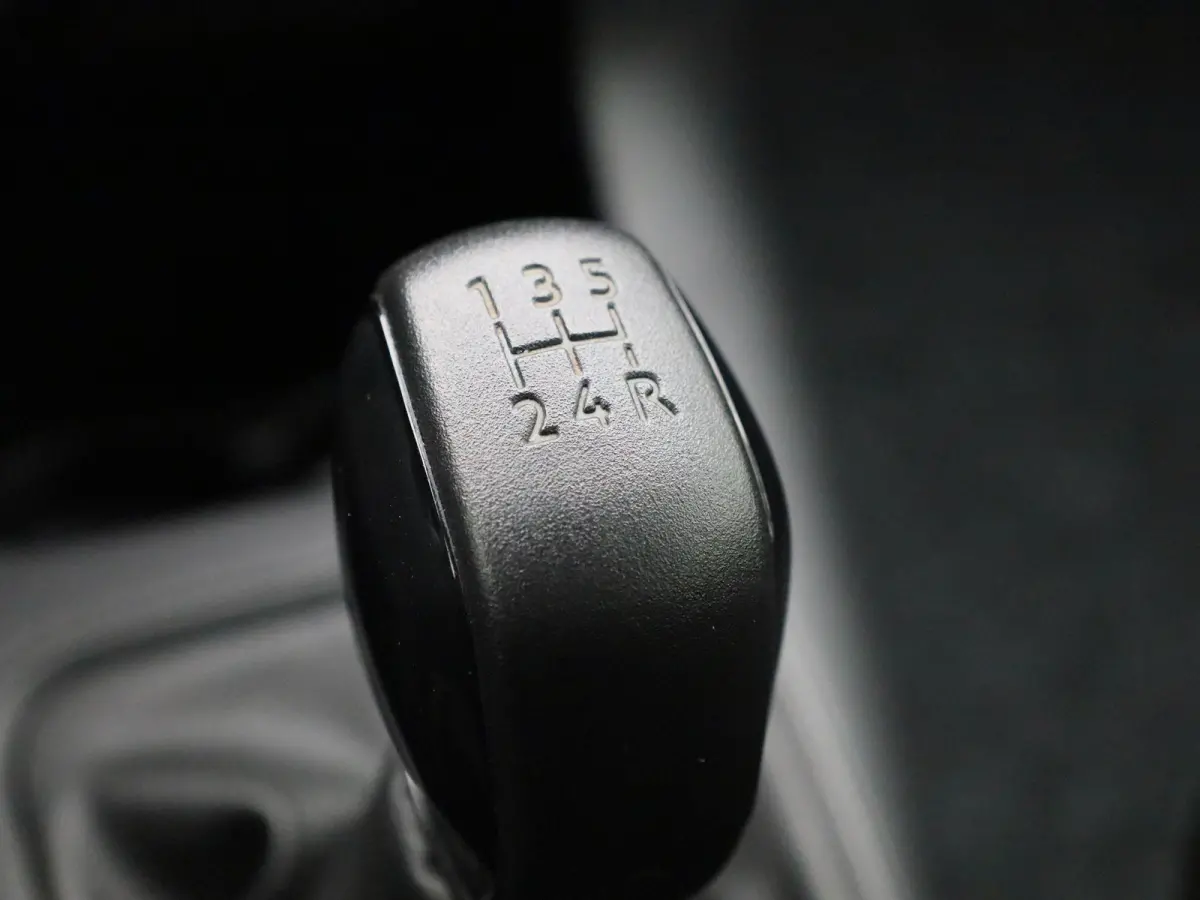 1.2 PureTech Feel | Navigatie | Cruise Control | Climate Control | Apple Carplay/Android Auto |