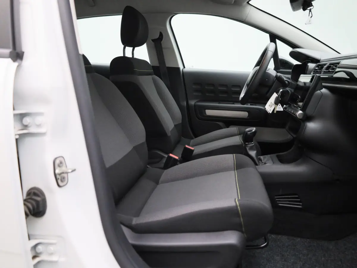 1.2 PureTech Feel | Navigatie | Cruise Control | Climate Control | Apple Carplay/Android Auto |
