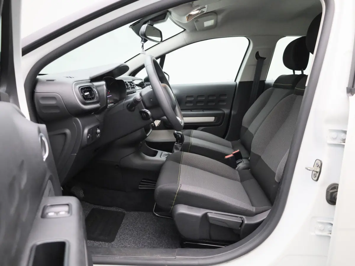 1.2 PureTech Feel | Navigatie | Cruise Control | Climate Control | Apple Carplay/Android Auto |