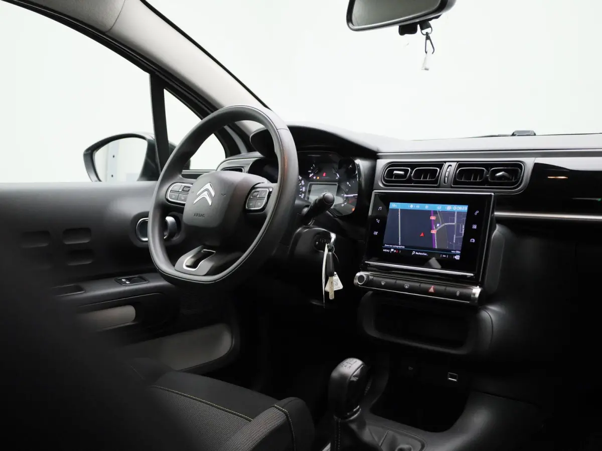 1.2 PureTech Feel | Navigatie | Cruise Control | Climate Control | Apple Carplay/Android Auto |