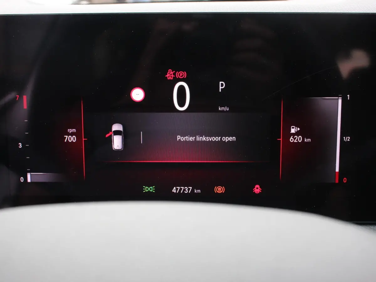 1.2 Automaat GS Line Climate control Adaptive cruise control LED Voorstoelen verwarmd Stuurwiel verwarmd Achteruitrij camera 360* Sfeer verlichting Apple carplay/ Android auto
