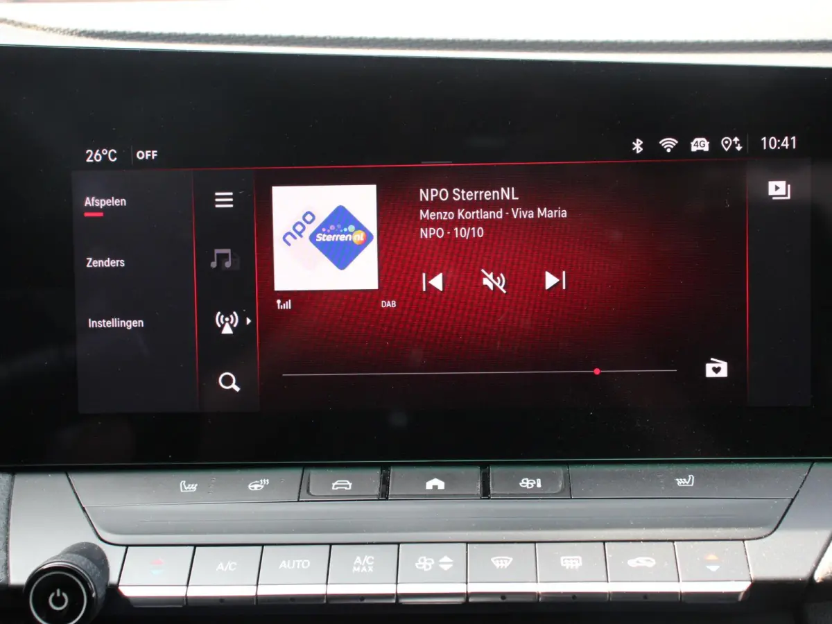 1.2 Automaat GS Line Climate control Adaptive cruise control LED Voorstoelen verwarmd Stuurwiel verwarmd Achteruitrij camera 360* Sfeer verlichting Apple carplay/ Android auto