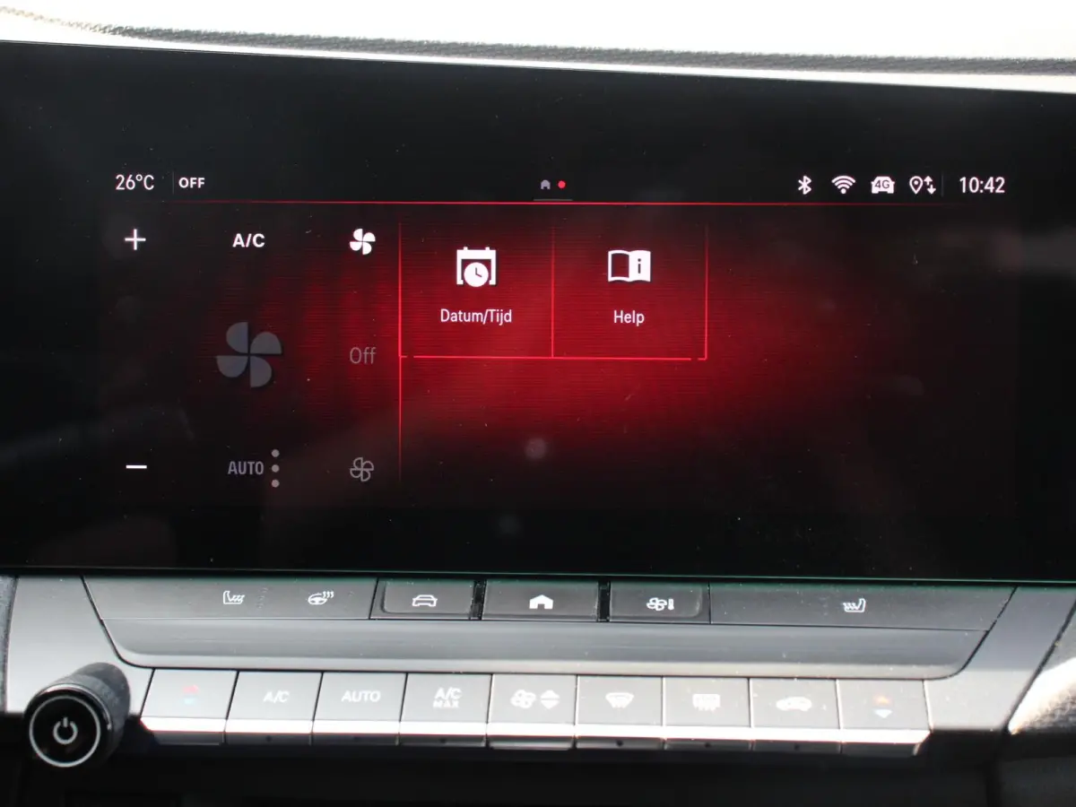 1.2 Automaat GS Line Climate control Adaptive cruise control LED Voorstoelen verwarmd Stuurwiel verwarmd Achteruitrij camera 360* Sfeer verlichting Apple carplay/ Android auto