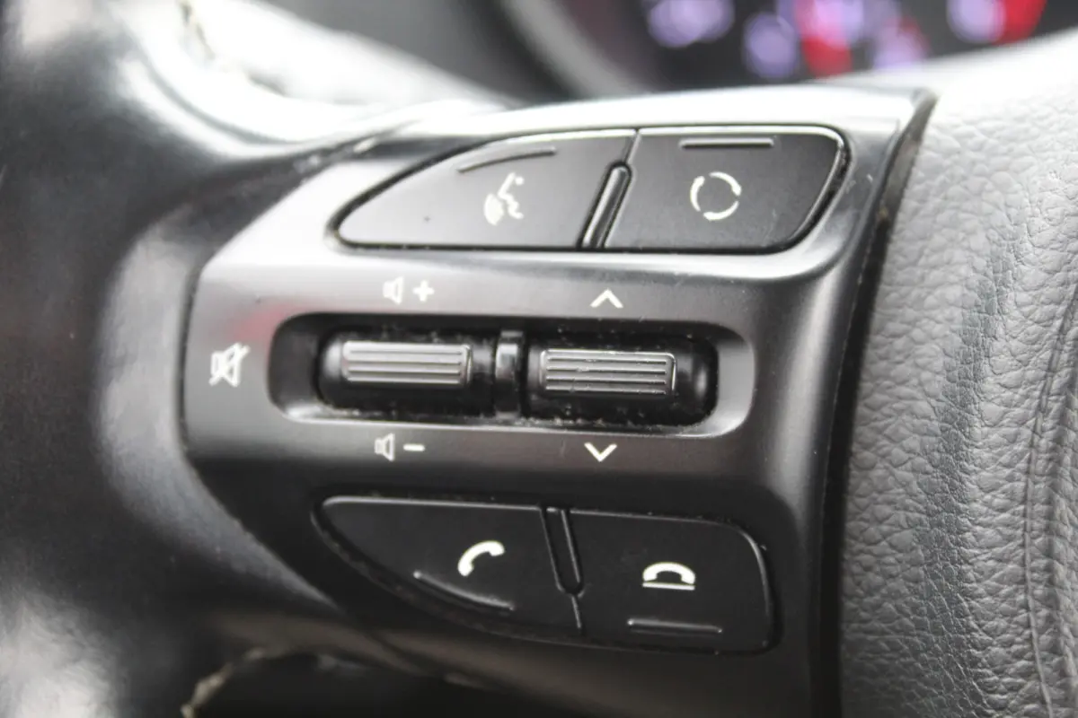 1.0 MPi DynamicPlusLine//Navi//Camera//Cruise!!