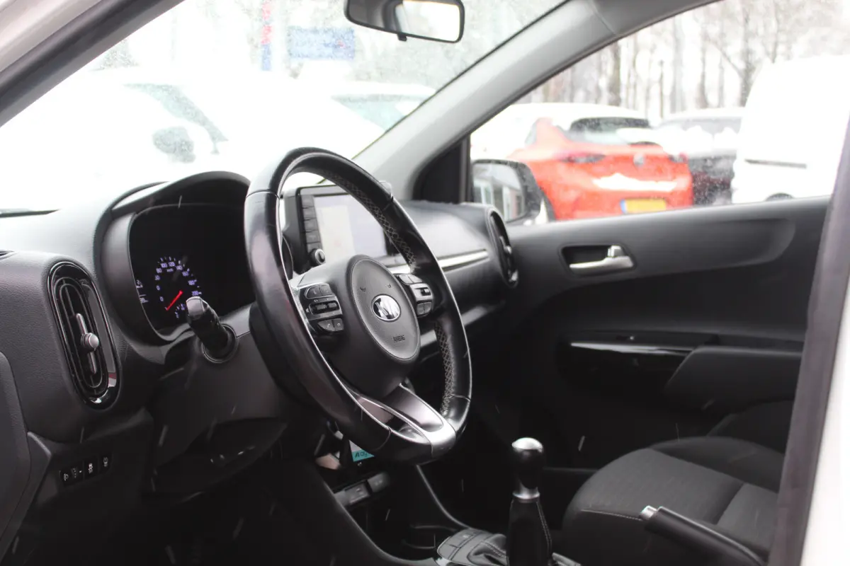 1.0 MPi DynamicPlusLine//Navi//Camera//Cruise!!