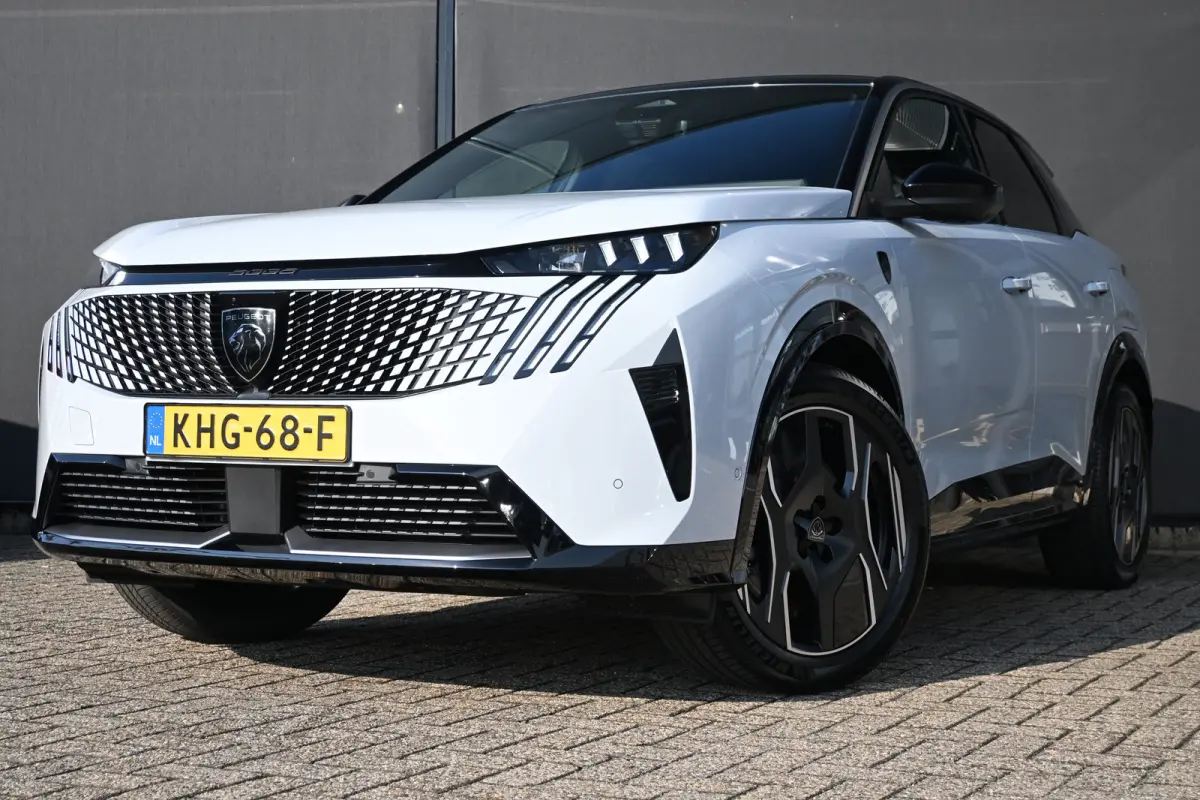 GT Long Range 230 97 kWh DEMO-DEAL! Direct Leverbaar! | Navigatie | Achteruitrijcamera | Climate Control | Apple Carplay & Android Auto | !!