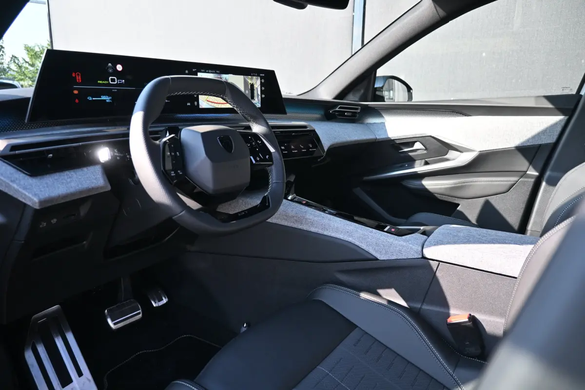 GT Long Range 230 97 kWh DEMO-DEAL! Direct Leverbaar! | Navigatie | Achteruitrijcamera | Climate Control | Apple Carplay & Android Auto | !!