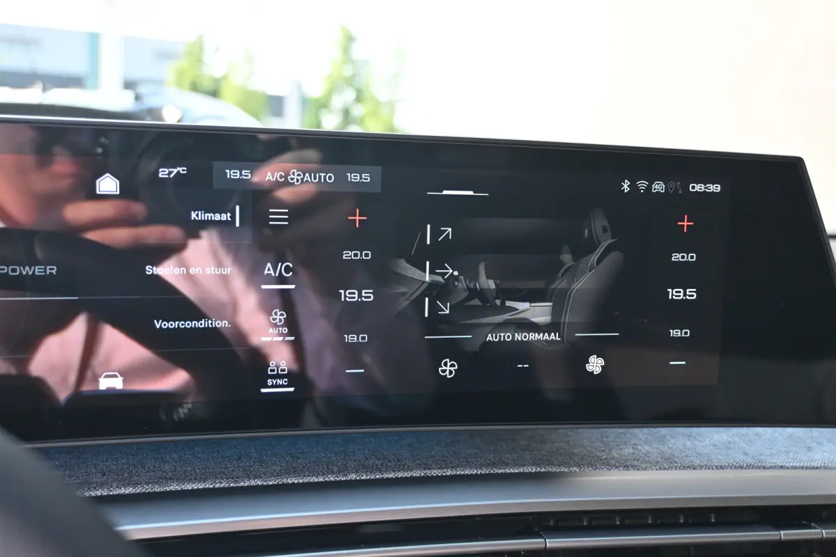 GT Long Range 230 97 kWh DEMO-DEAL! Direct Leverbaar! | Navigatie | Achteruitrijcamera | Climate Control | Apple Carplay & Android Auto | !!