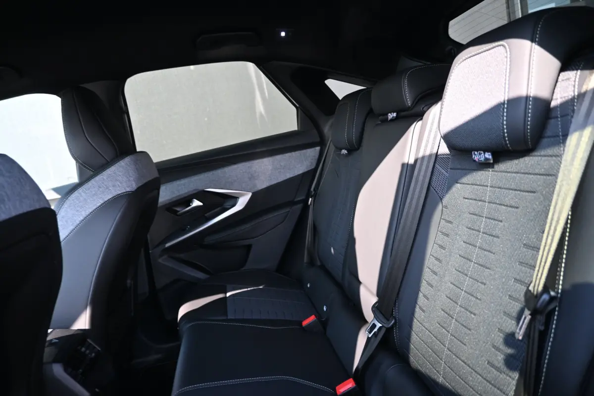GT Long Range 230 97 kWh DEMO-DEAL! Direct Leverbaar! | Navigatie | Achteruitrijcamera | Climate Control | Apple Carplay & Android Auto | !!