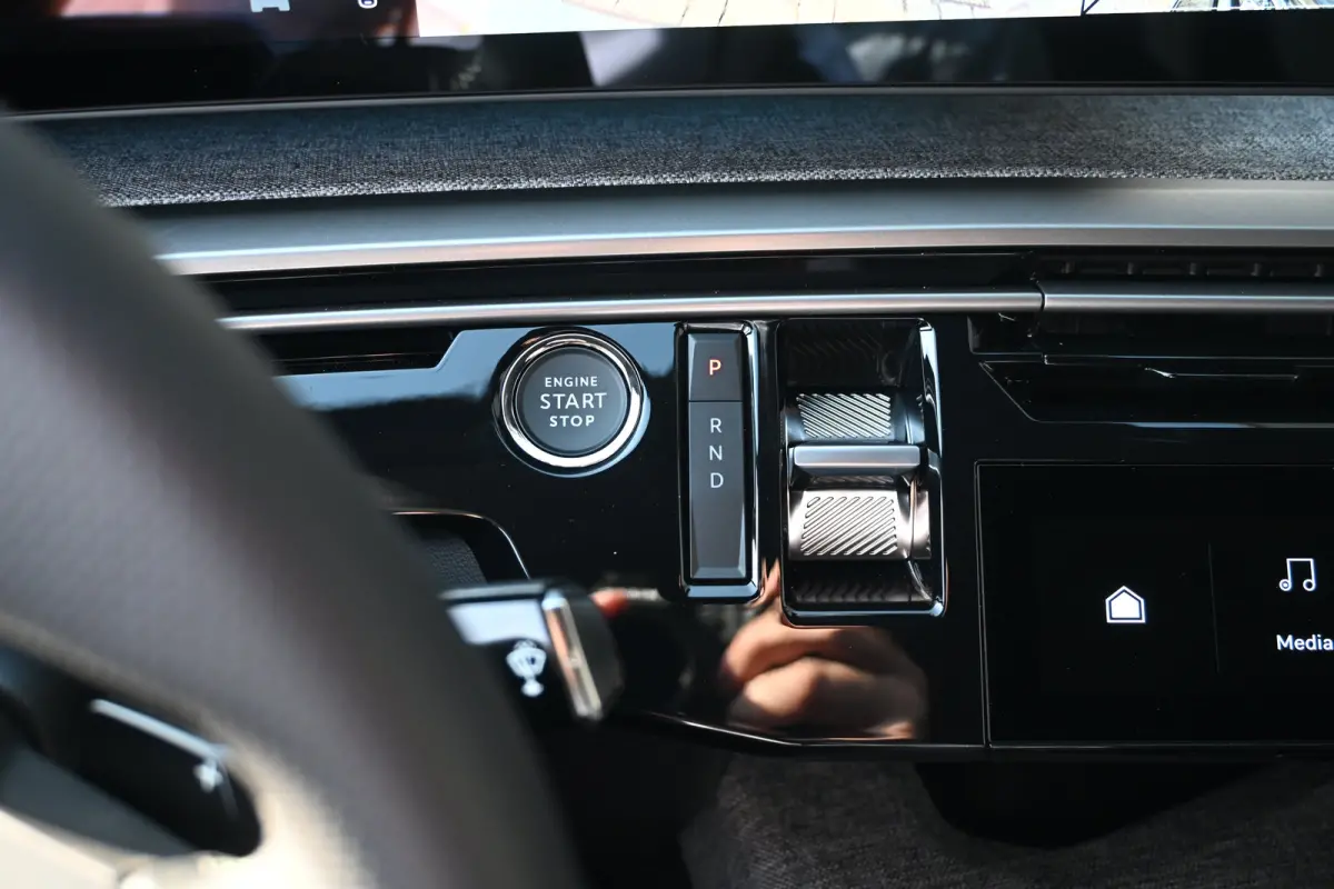 GT Long Range 230 97 kWh DEMO-DEAL! Direct Leverbaar! | Navigatie | Achteruitrijcamera | Climate Control | Apple Carplay & Android Auto | !!