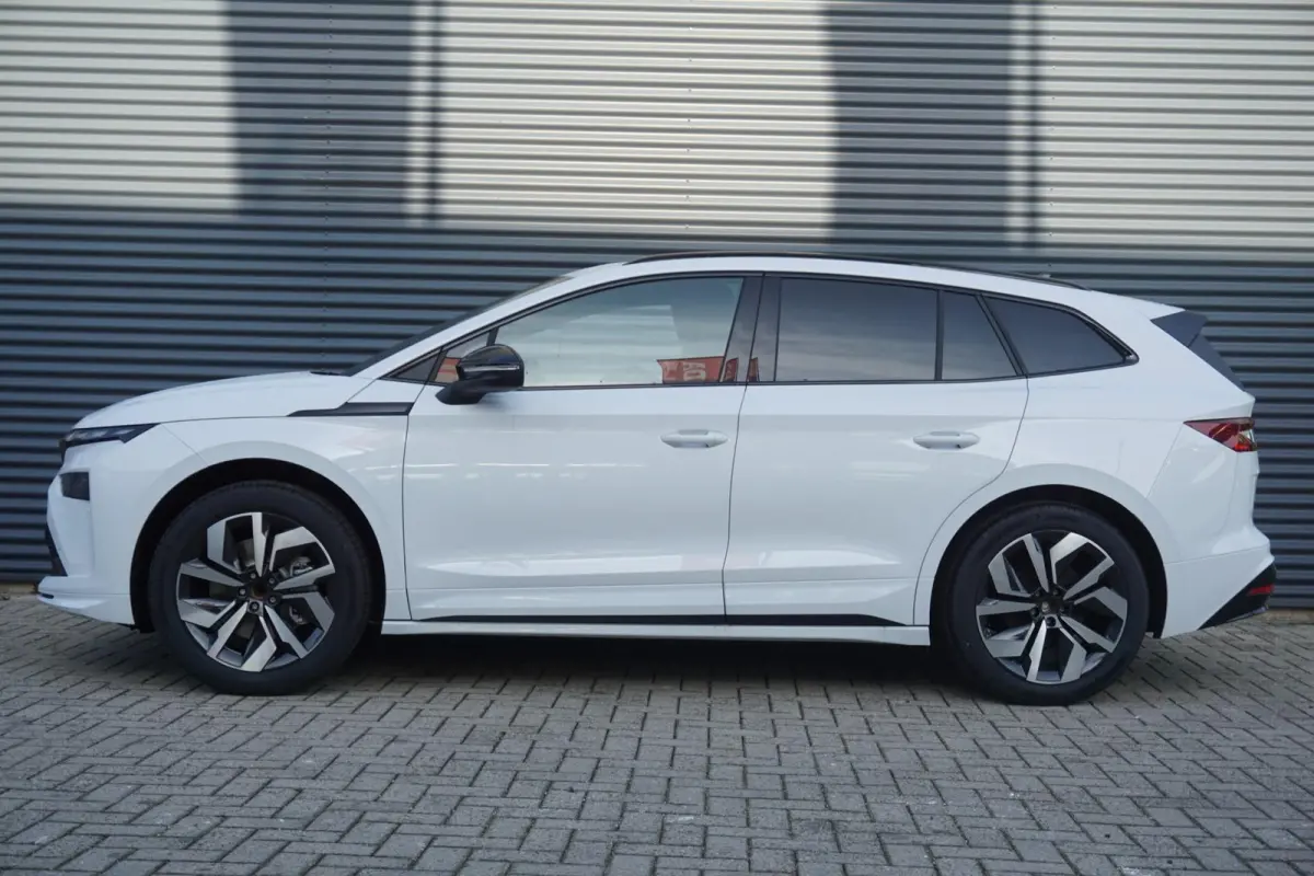 85 286pk Sportline | Business Upgrade Advanced | Panoramadak | Warmtepomp | Trekhaak