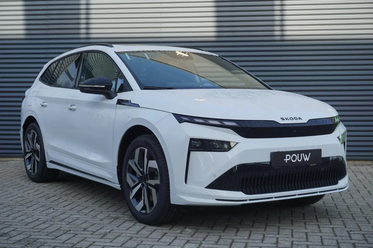 85 286pk Sportline | Business Upgrade Advanced | Panoramadak | Warmtepomp | Trekhaak