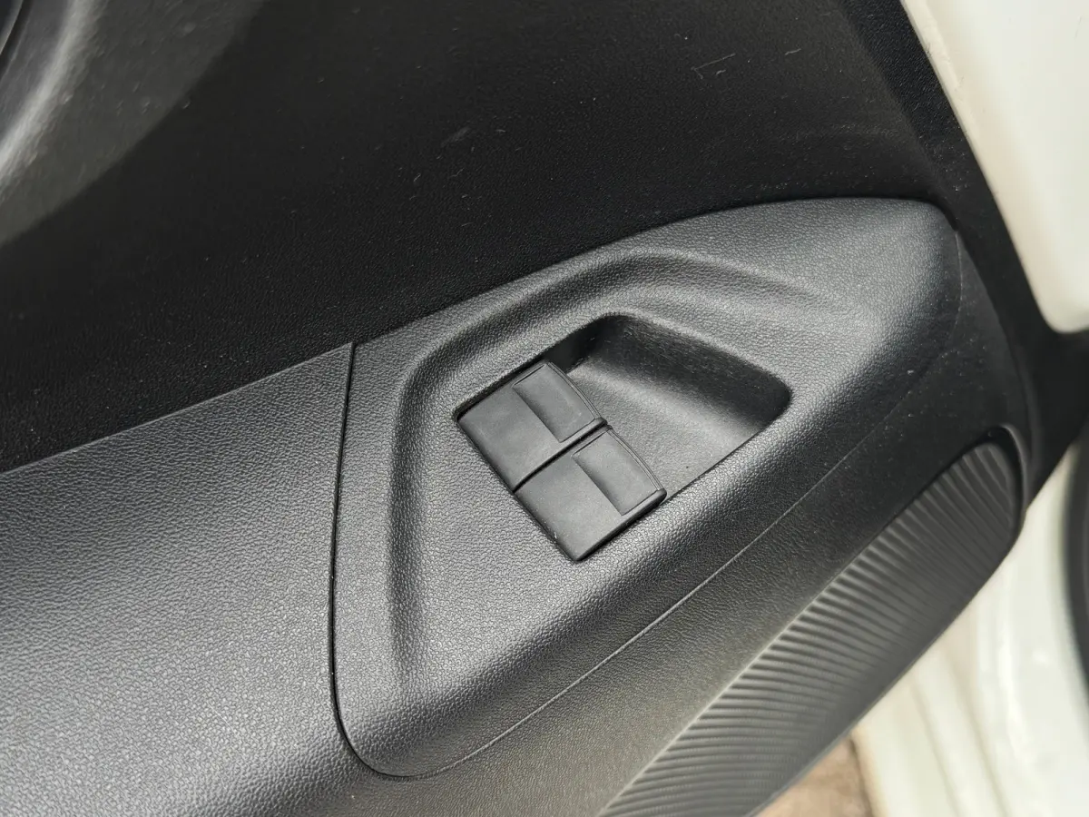 1.0 e-VTi Active | BLuetooth Telefoonvoorbereiding | Elektrische Ramen Voor | Airco | Audio installatie | Bluetooth telefoonvoorbereiding | Elektrische ramen voor