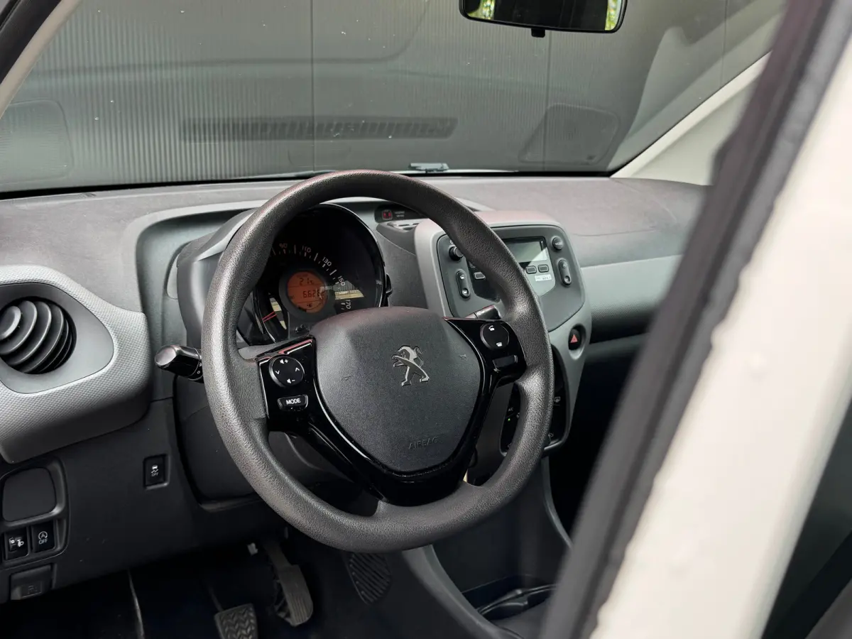 1.0 e-VTi Active | Audio installatie | Bluetooth telefoonvoorbereiding | Elektrische ramen voor