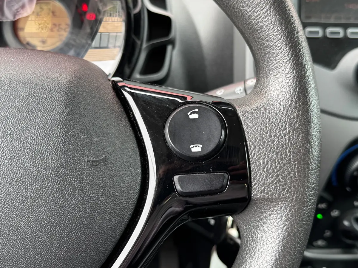 1.0 e-VTi Active | BLuetooth Telefoonvoorbereiding | Elektrische Ramen Voor | Airco | Audio installatie | Bluetooth telefoonvoorbereiding | Elektrische ramen voor