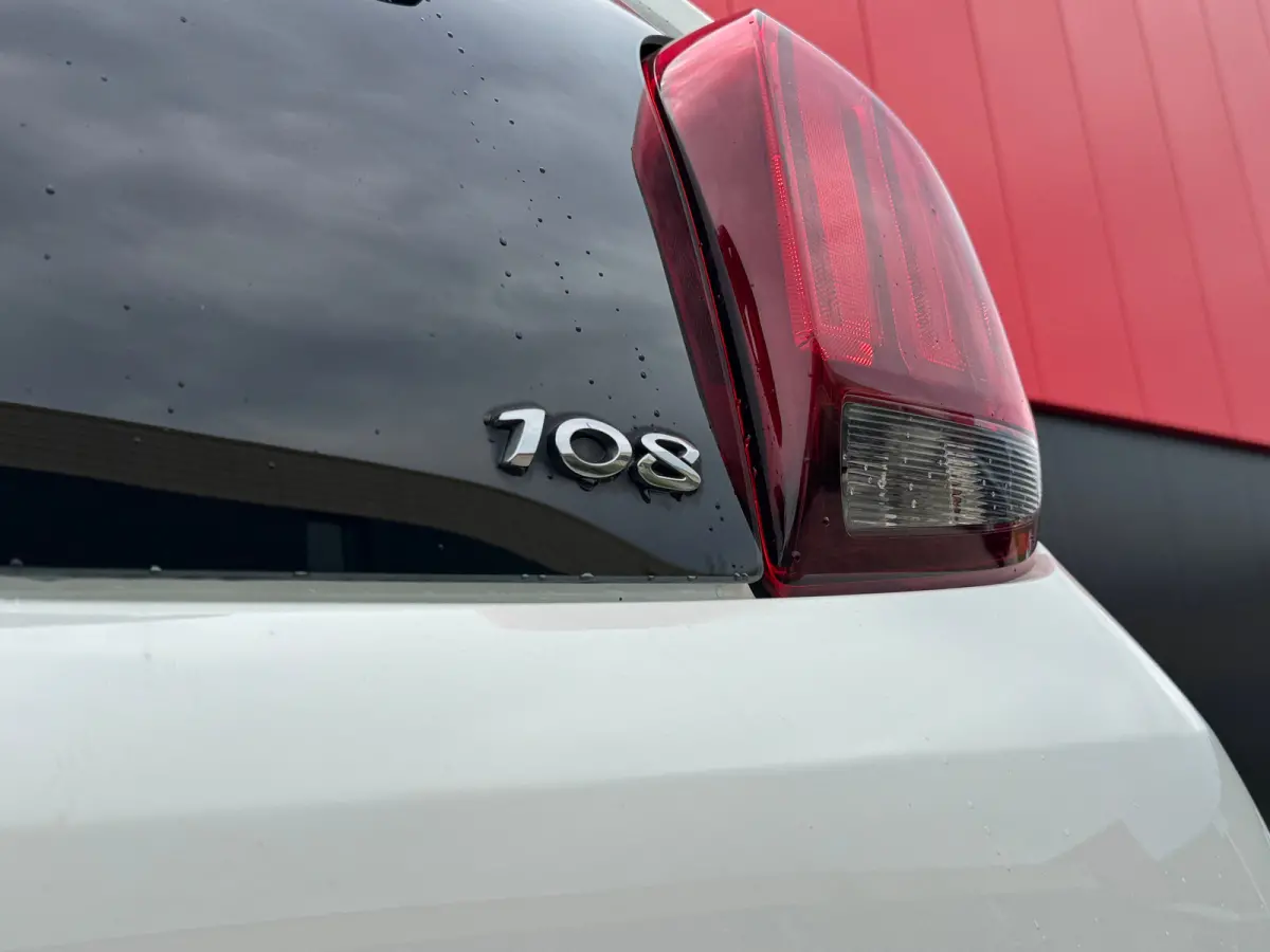 1.0 e-VTi Active | BLuetooth Telefoonvoorbereiding | Elektrische Ramen Voor | Airco | Audio installatie | Bluetooth telefoonvoorbereiding | Elektrische ramen voor