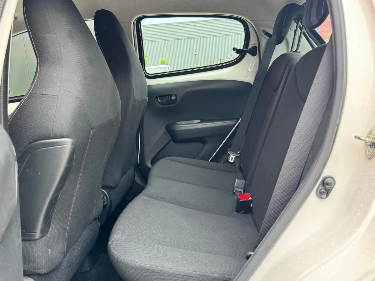 1.0 e-VTi Active | BLuetooth Telefoonvoorbereiding | Elektrische Ramen Voor | Airco | Audio installatie | Bluetooth telefoonvoorbereiding | Elektrische ramen voor
