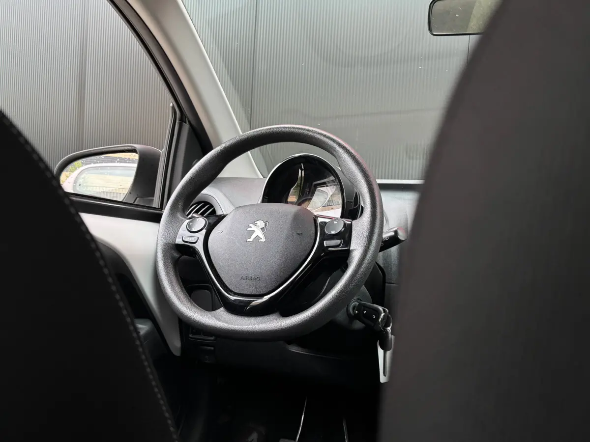 1.0 e-VTi Active | BLuetooth Telefoonvoorbereiding | Elektrische Ramen Voor | Airco | Audio installatie | Bluetooth telefoonvoorbereiding | Elektrische ramen voor